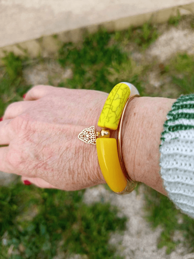 Bracelet jonc perles tubes incurvées Mohana Peela tête de léopard