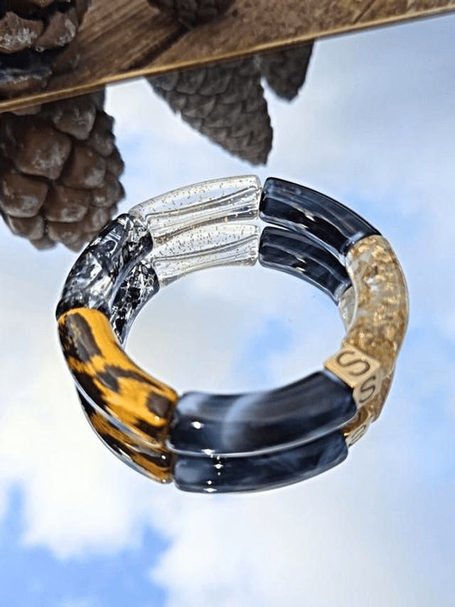 Bracelet jonc perles tubes acrylique léopard Indrani Neela Sona