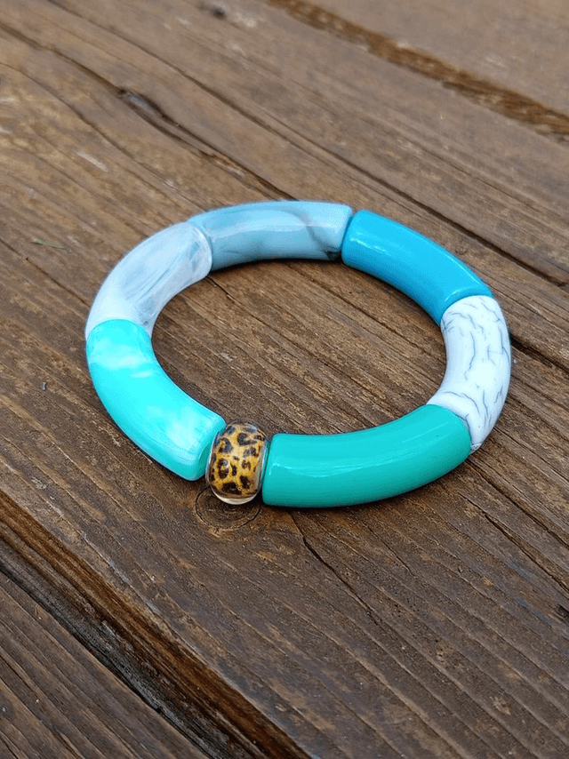 Bracelet perles tubes incurvées acrylique Jaya Firoza
