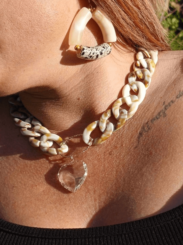 Collier en grosses mailles en acrylique Savaana coeur blanc