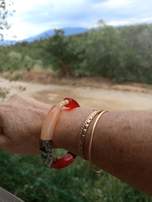Bracelet perles tubes incurvées Chandra Rangin Chamak