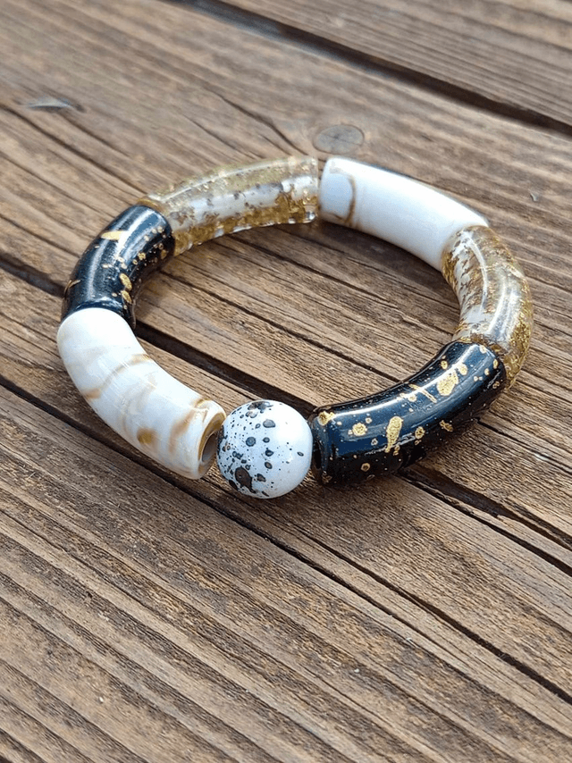 Bracelet perles tubes incurvées acrylique Uma Sunehree