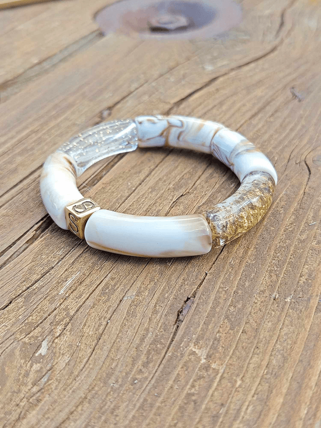Bracelet perles tubes incurvées acrylique Anjali Savaana