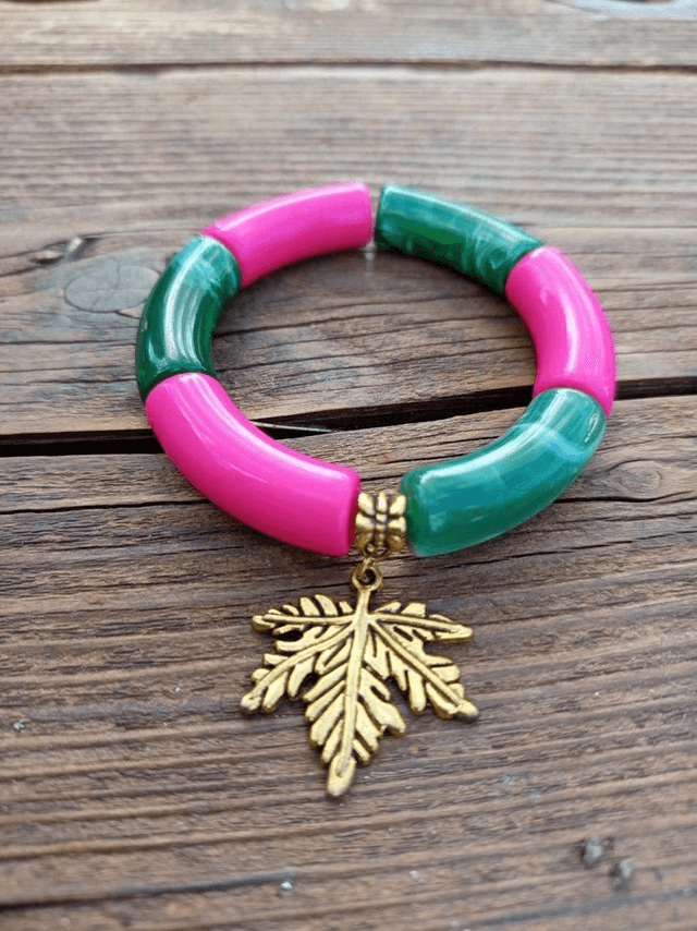 Bracelet perles tubes incurvées Mohana Haritima feuille d'érable
