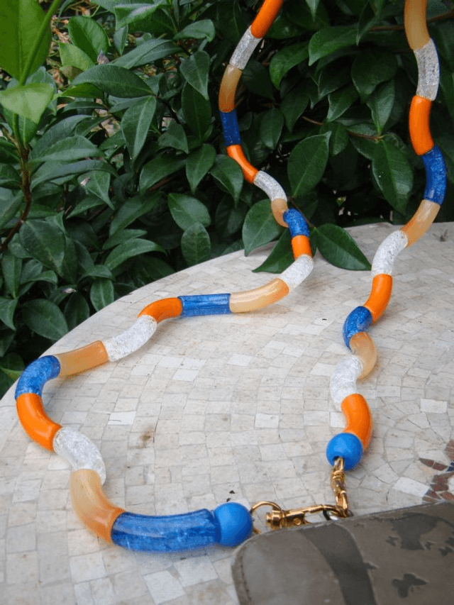 Bijou de téléphone perles tubes Paaradarshee Naaranguee