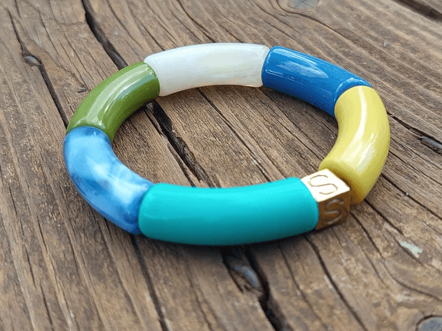 Bracelet perles tubes incurvées acrylique Anjali Peele Neele 