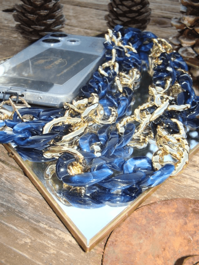 Bijou de téléphone gros maillons en  acrylique Sapno ka Jadoo