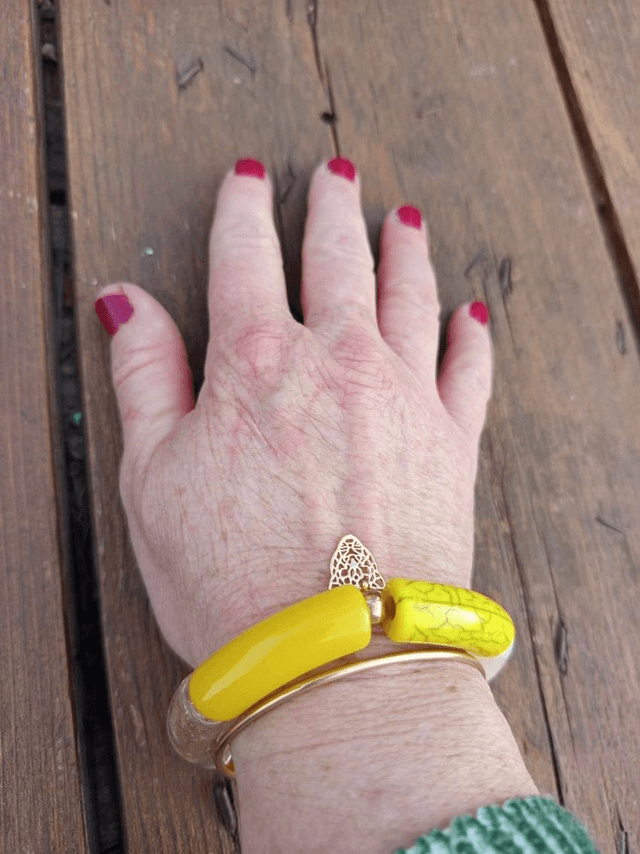 Bracelet jonc perles tubes incurvées Mohana Peela tête de léopard