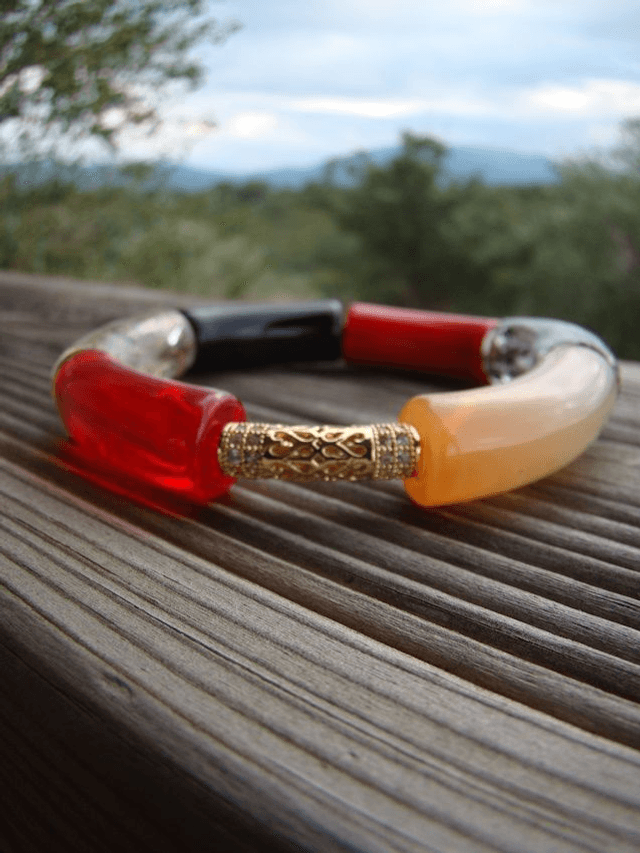 Bracelet perles tubes incurvées Chandra Rangin Chamak