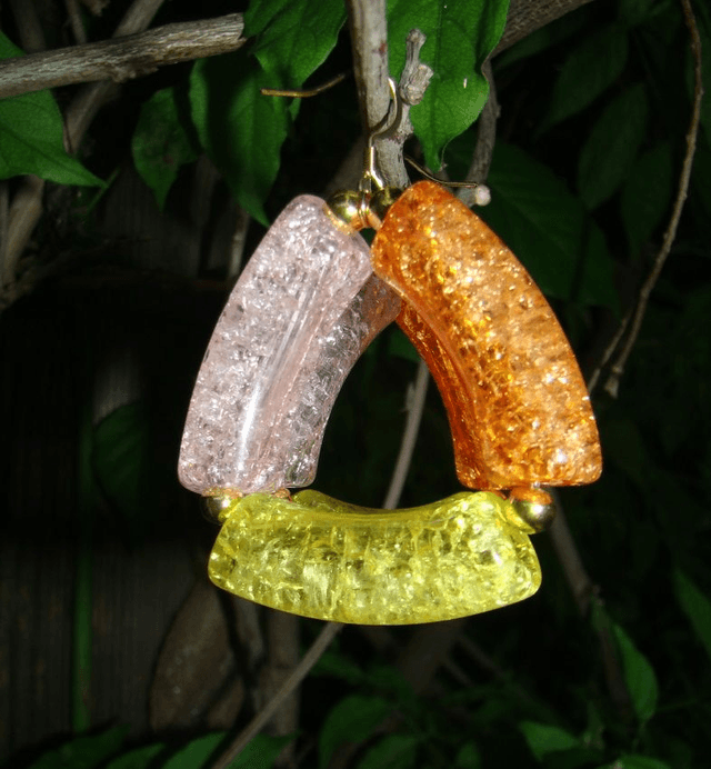 Boucles d'oreilles perles tubes incurvées craquelées Daraar Naarangee