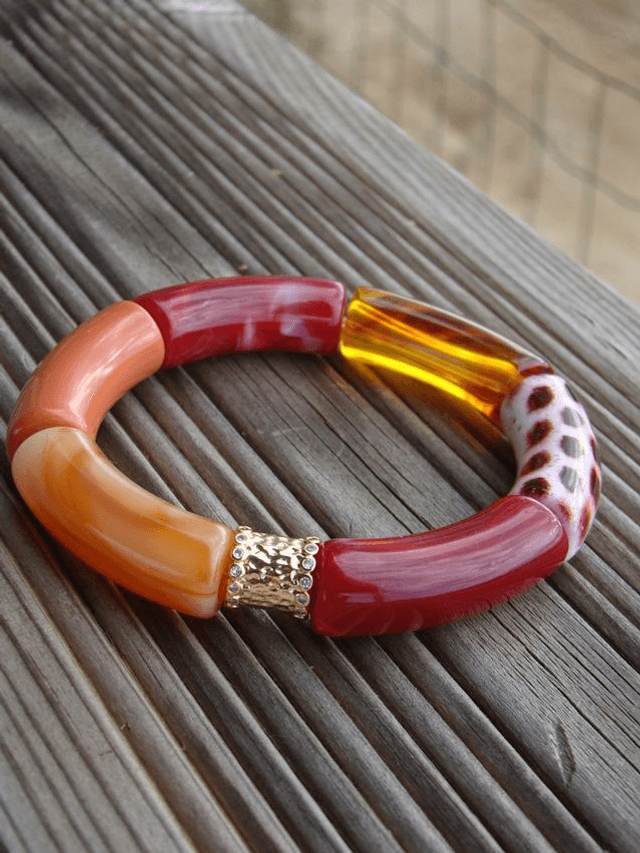 Bracelet jonc perles tubes acrylique léopard Indrani Maanik