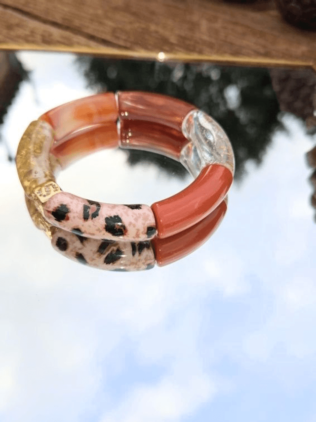 Bracelet jonc perles tubes acrylique léopard Indrani Prakriti ka Sparsh