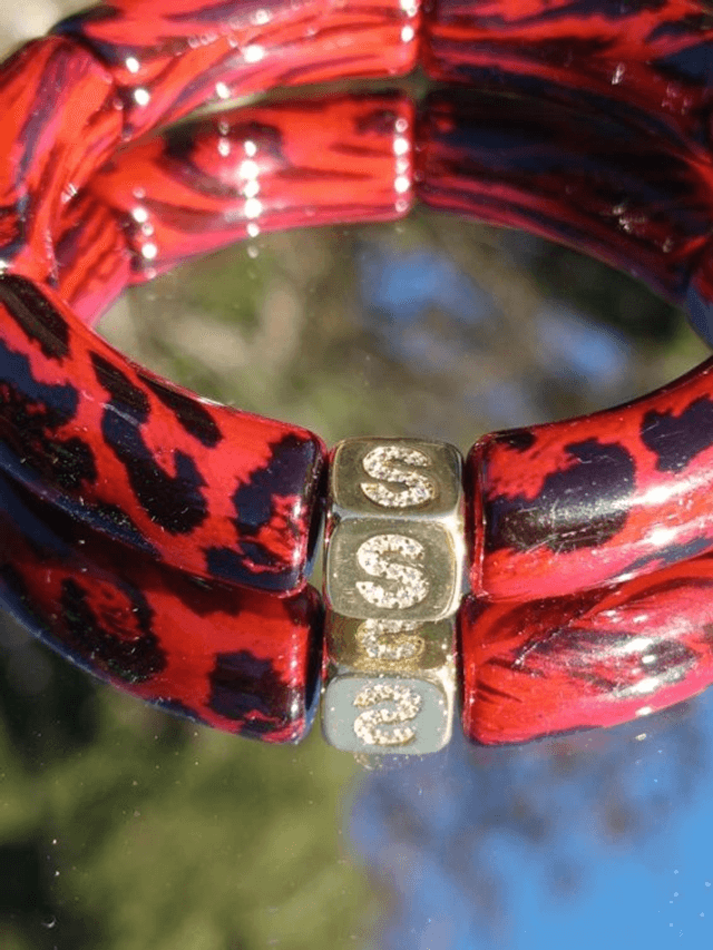 Bracelet jonc perles tubes acrylique léopard Indrani Laal