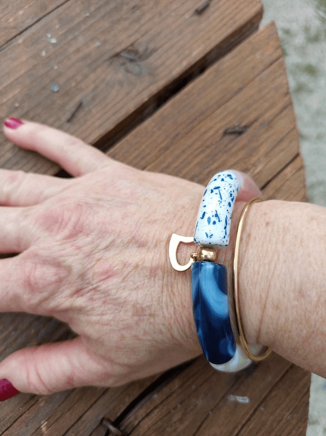 Bracelet jonc perles tubes incurvées Mohana Neela Gulaabee