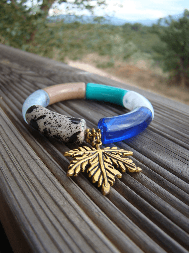 Bracelet perles tubes incurvées Mohana Nadi Ki Lahar feuille d'érable