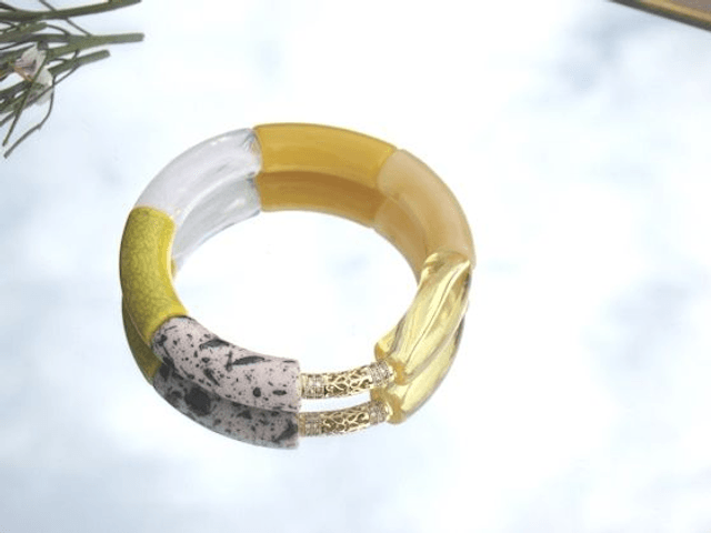Bracelet perles tubes acrylique Chandra Peela
