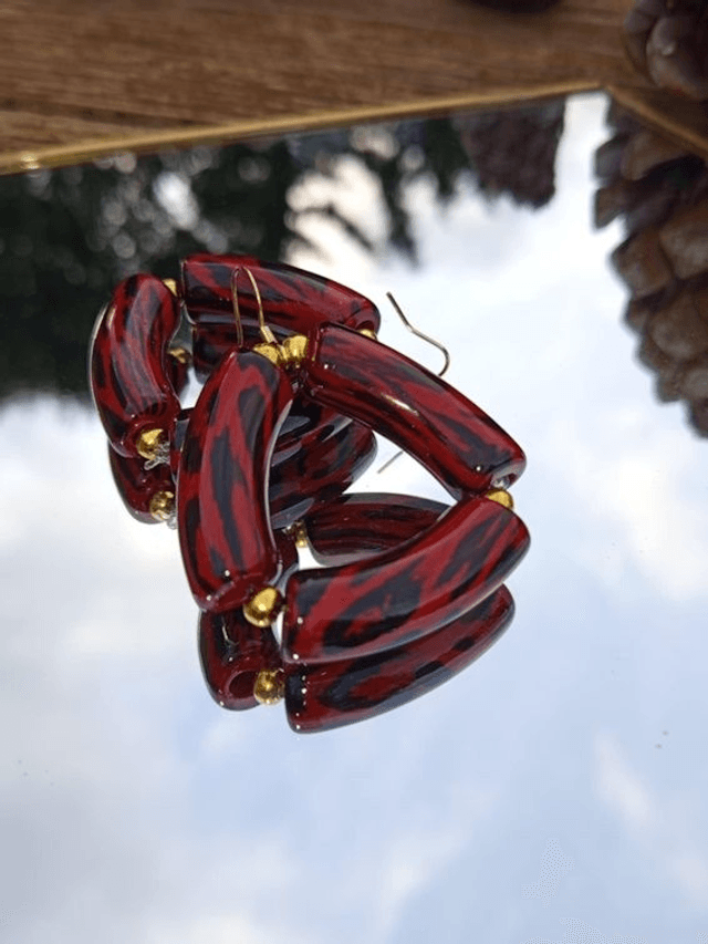 Boucles d'oreilles perles tubes incurvées Indrani Laal