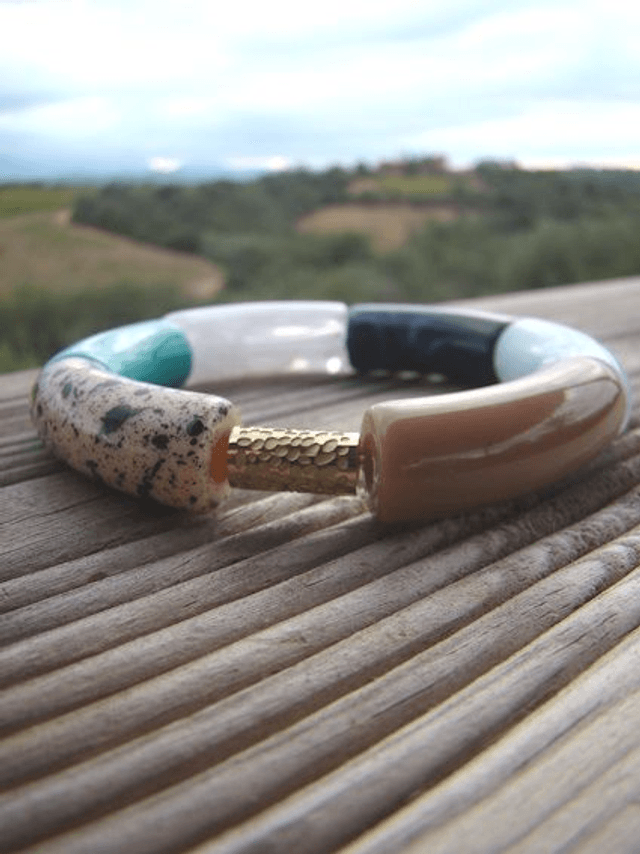Bracelet perles tubes incurvées Chandra Nadi Ki Lahar