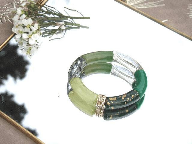 Bracelet perles tubes incurvées Chandra Panna paillettes 