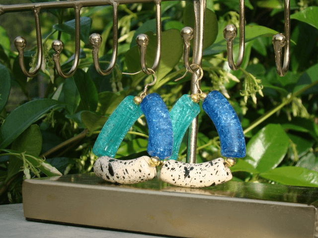 Boucles d'oreilles perles tubes incurvées Shabalaa Neele Hare