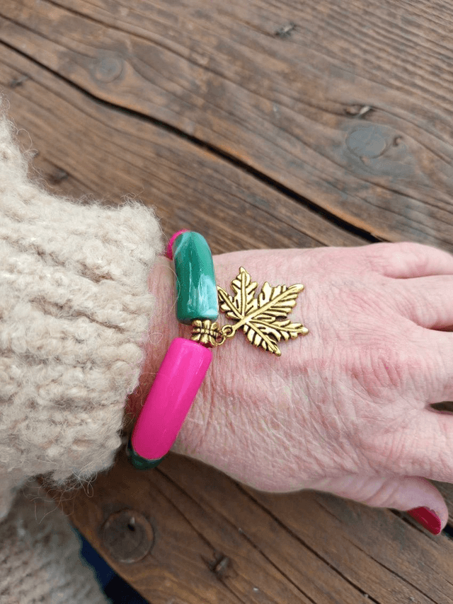 Bracelet perles tubes incurvées Mohana Haritima feuille d'érable