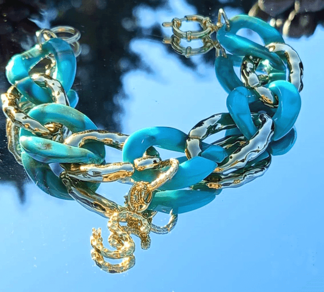 Bracelet gros maillons en acrylique Nīlā sōnē kā kaṛā